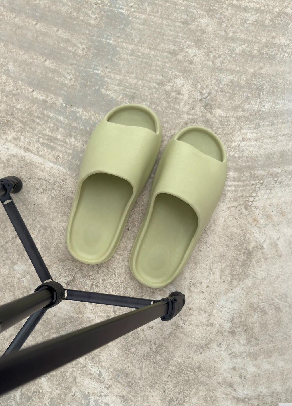 LUNA SLIDES