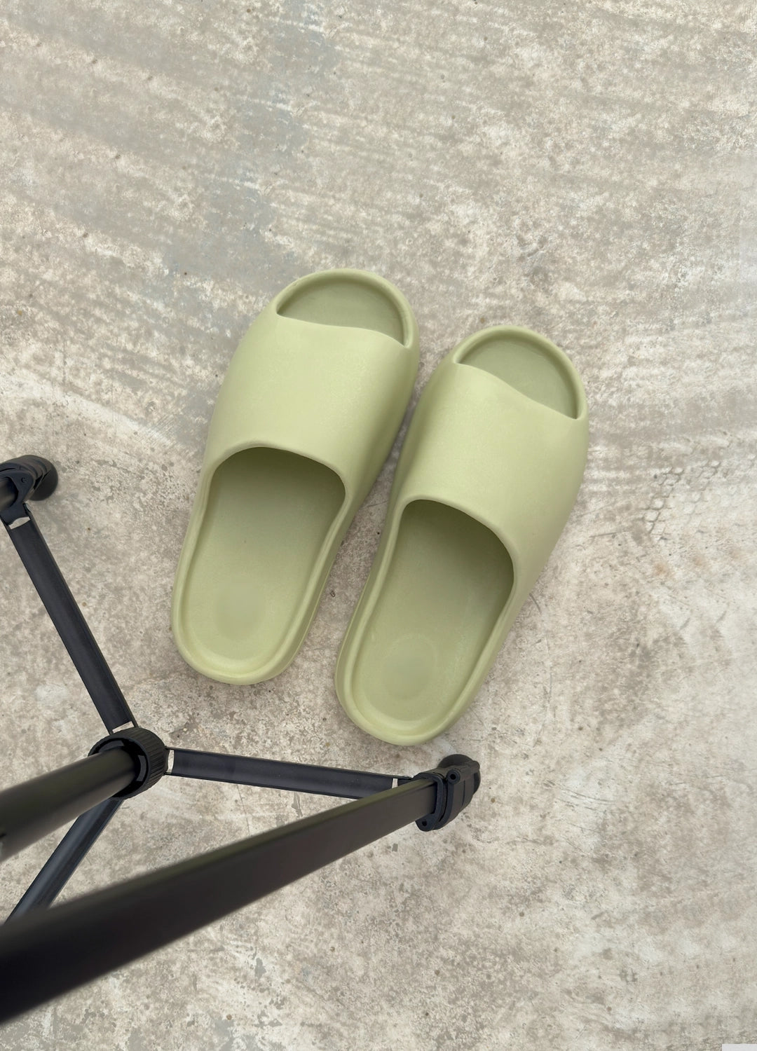 LUNA SLIDES